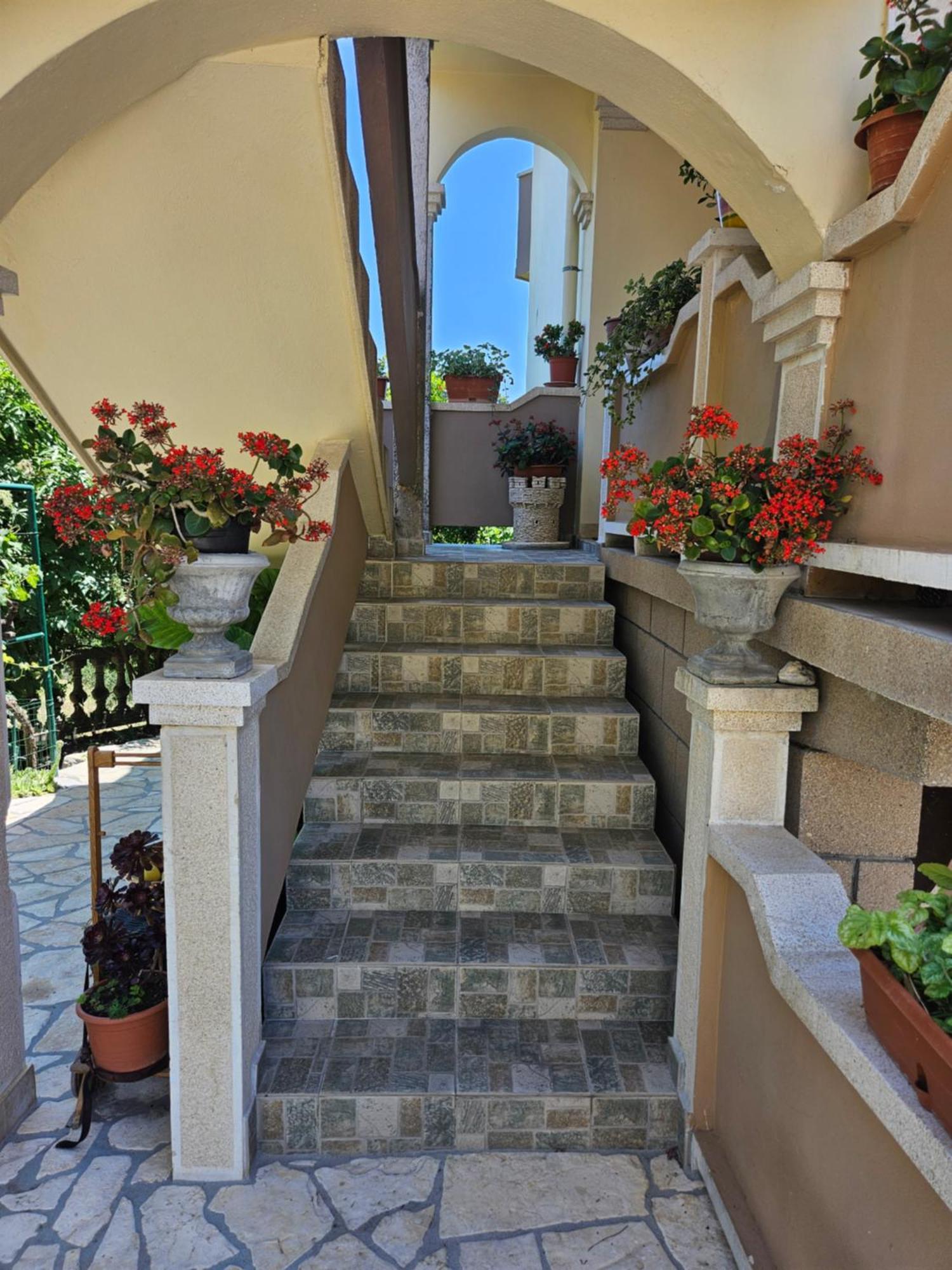 Apartmani Tatjana Rab Town Esterno foto